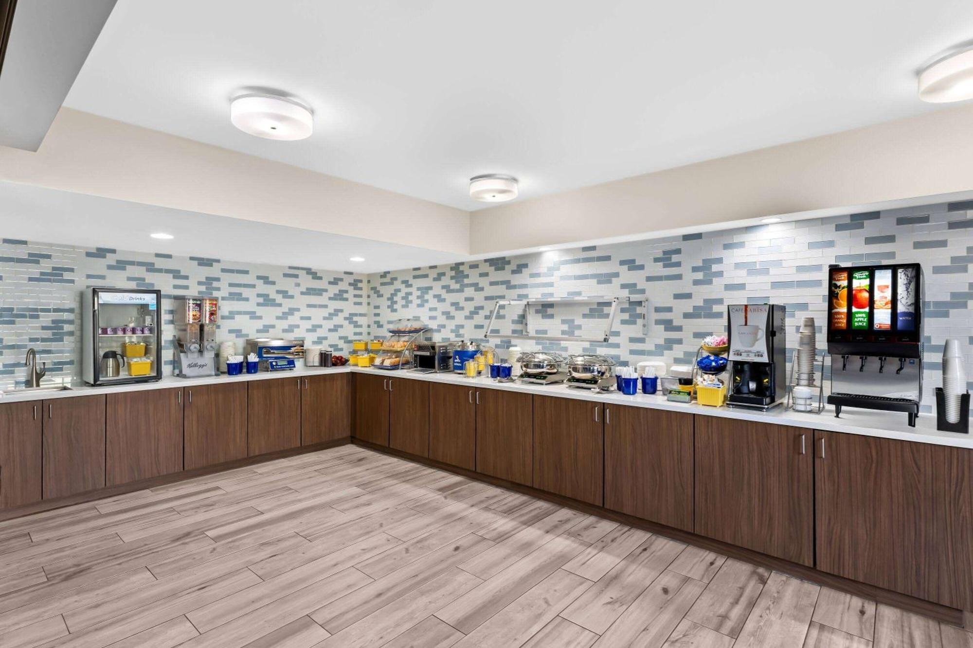 Days Inn & Suites By Wyndham Mesa Near Phoenix מראה חיצוני תמונה