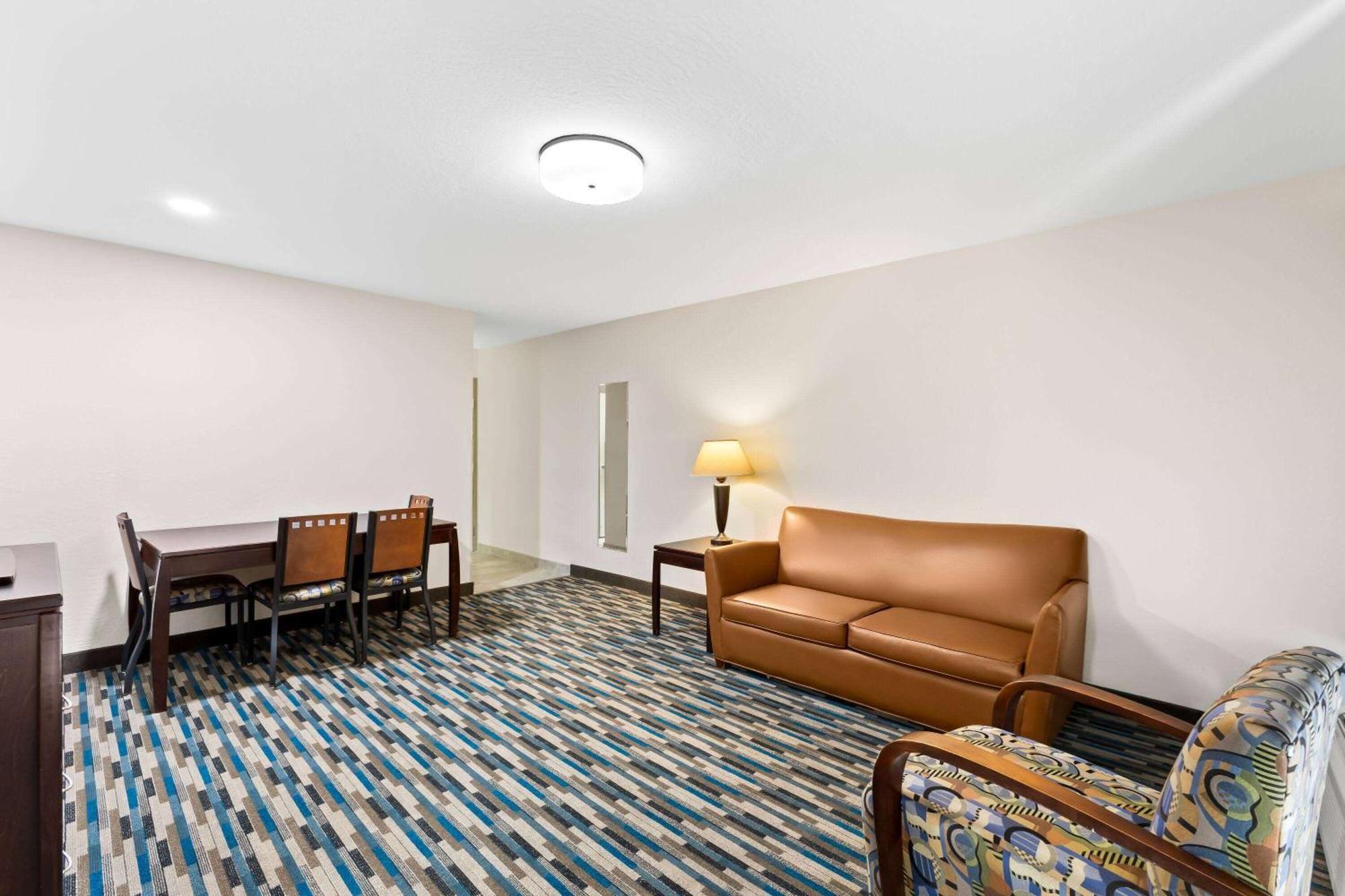Days Inn & Suites By Wyndham Mesa Near Phoenix מראה חיצוני תמונה
