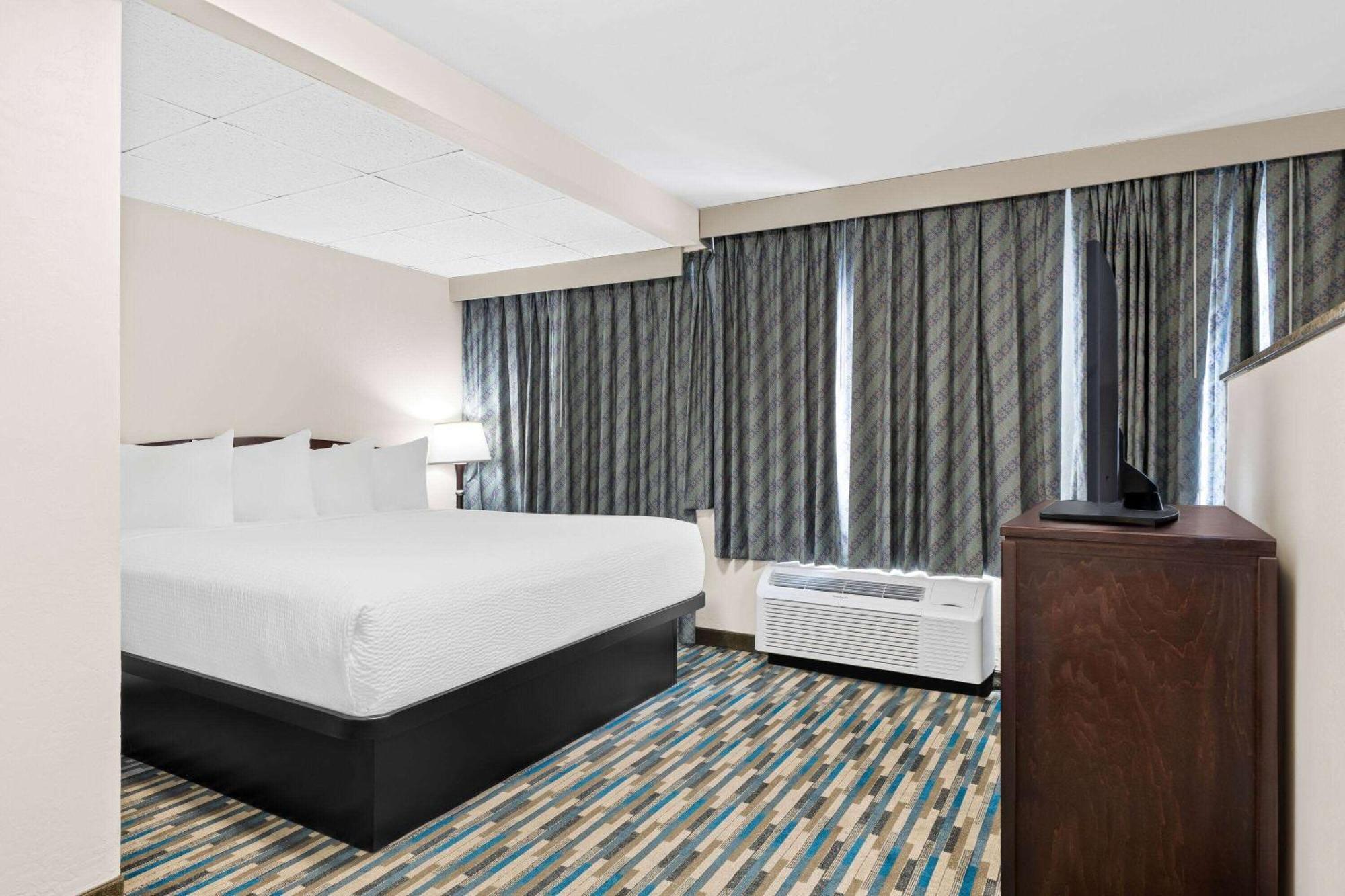 Days Inn & Suites By Wyndham Mesa Near Phoenix מראה חיצוני תמונה