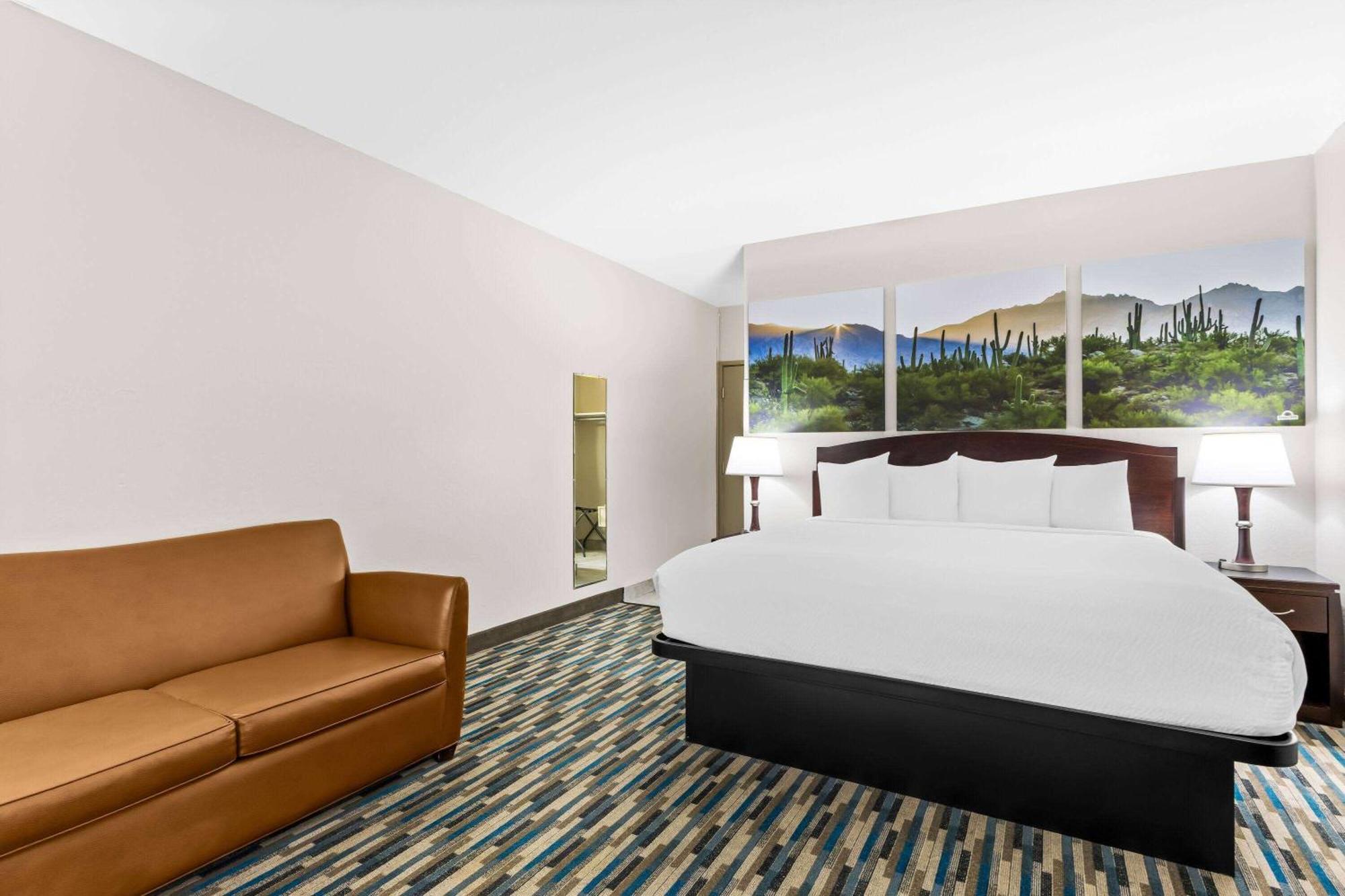 Days Inn & Suites By Wyndham Mesa Near Phoenix מראה חיצוני תמונה