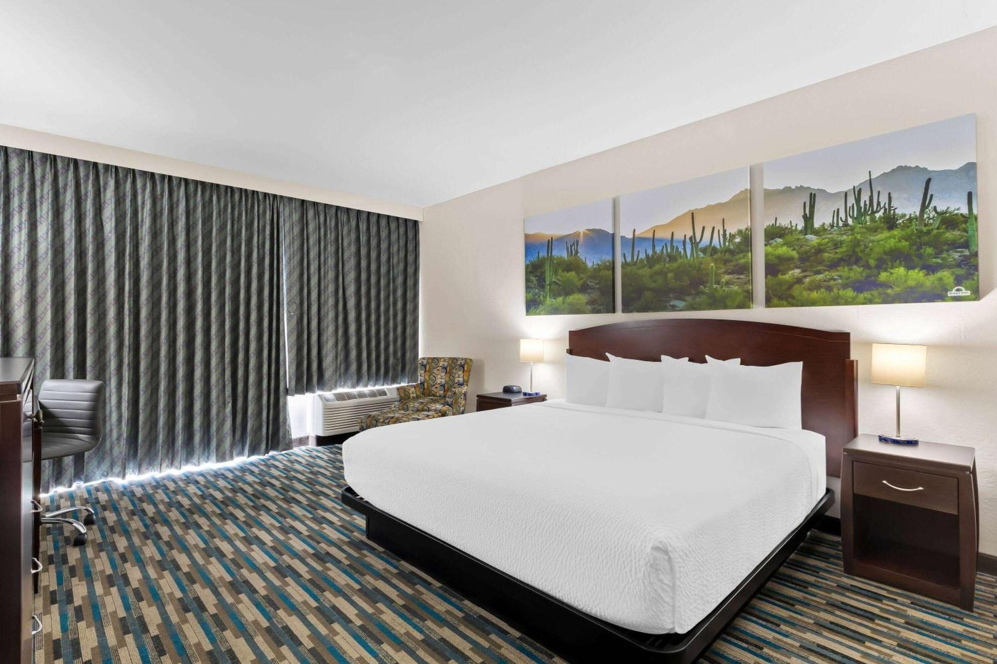 Days Inn & Suites By Wyndham Mesa Near Phoenix מראה חיצוני תמונה
